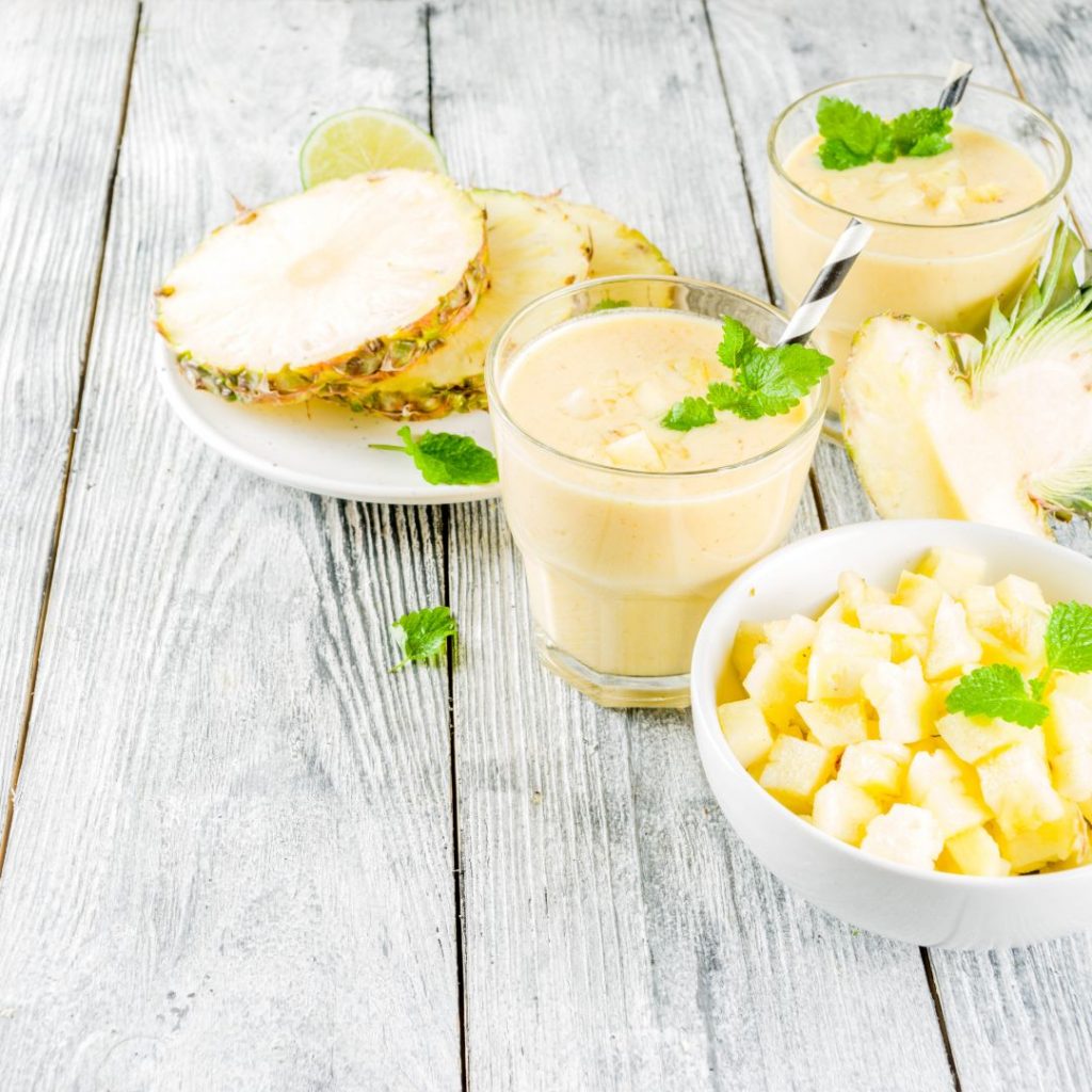 Jugo de piña y leche de coco